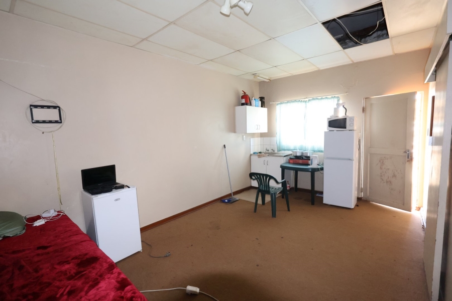 1 Bedroom Property for Sale in Willows Free State